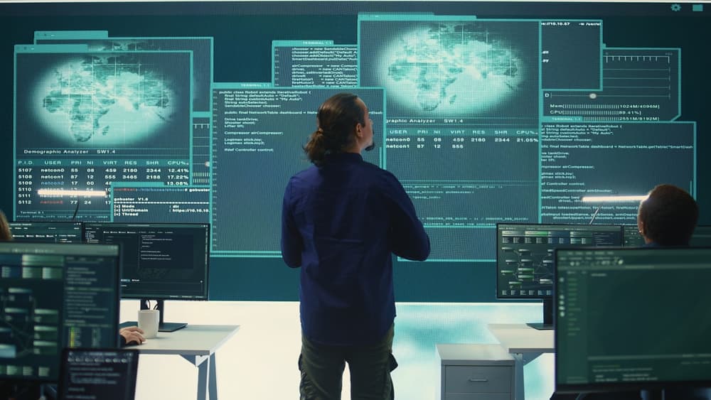 Threat intelligence feeds flowing into a SOC for real-time threat detection, prioritization, and incident response